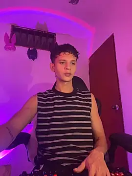 tylernova online show from 23, 10, 2025