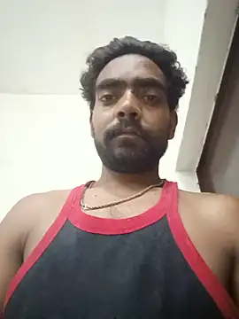 Snapshot of ShowedWringer chatting on 15, 5, 2026 ShowedWringer online show from 15, 5, 2026