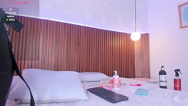 Foxy Kylie online show from 8, 3, 2026