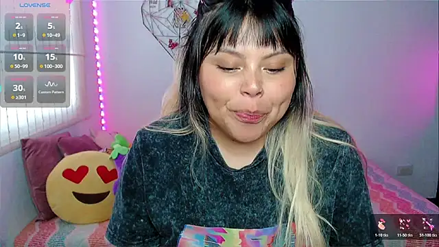 EllieMoonX online show from 2, 5, 2026