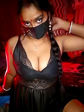 Sweet-Maddlina online show from 13, 2, 2026