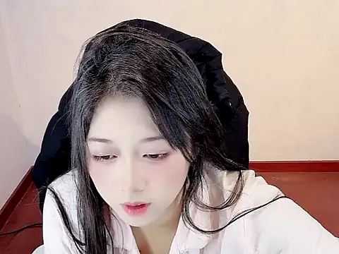 Snapshot of -chenchen chatting on 14, 10, 2025 -chenchen online show from 14, 10, 2025