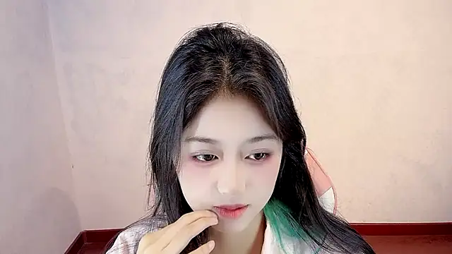 Snapshot of -chenchen chatting on 15, 10, 2025 -chenchen online show from 15, 10, 2025