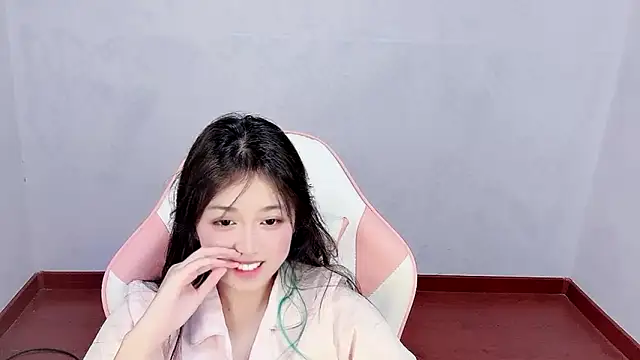 Snapshot of -chenchen chatting on 20, 10, 2025 -chenchen online show from 20, 10, 2025