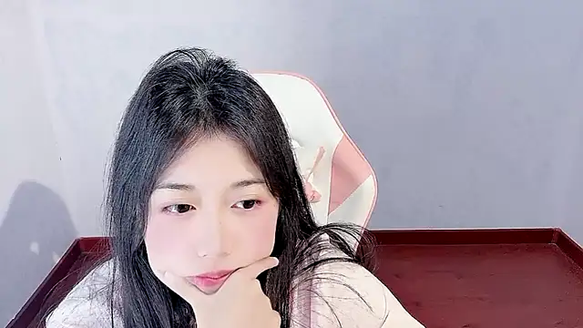 Snapshot of -chenchen chatting on 21, 10, 2025 -chenchen online show from 21, 10, 2025