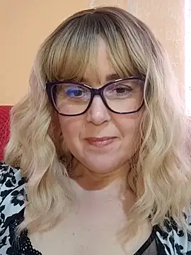 Amelialove42 online show from 6, 5, 2026
