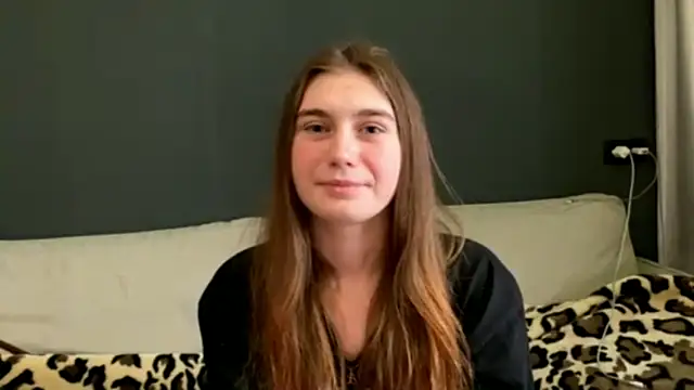 SueannHoffpauir online show from 15, 10, 2025