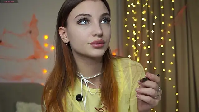 Snapshot of beckymadsons chatting on 19, 11, 2025 beckymadsons online show from 19, 11, 2025