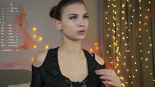 Snapshot of beckymadsons chatting on 23, 11, 2025 beckymadsons online show from 23, 11, 2025