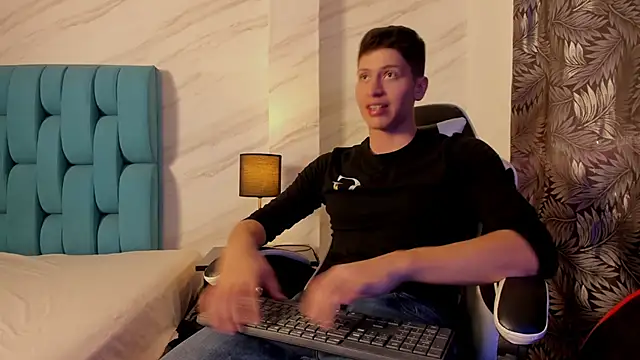 Tyler  Colt online show from 10, 10, 2025