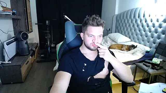 Snapshot of sugar_baby_twunk chatting on 13, 10, 2025 sugar baby twunk online show from 13, 10, 2025