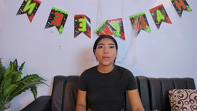 danka smith17 online show from 11, 10, 2025