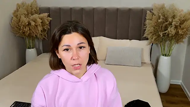 EdenSolis online show from 17, 11, 2025