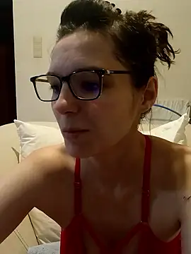 Snapshot of labellerose chatting on 13, 1, 2026 labellerose online show from 13, 1, 2026