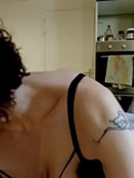 Snapshot of labellerose chatting on 24, 2, 2026 labellerose online show from 24, 2, 2026