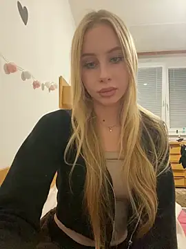 Snapshot of RemyStyles chatting on 20, 10, 2025 RemyStyles online show from 20, 10, 2025