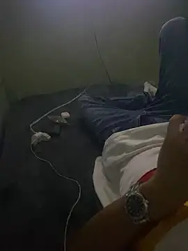 Joven Modelo online show from 10, 10, 2025