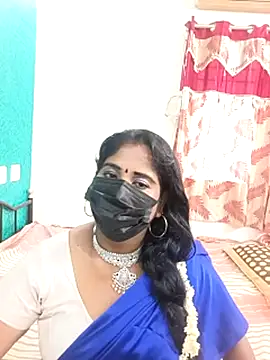 Snapshot of tamil-aunt chatting on 14, 10, 2025 tamil-aunt online show from 14, 10, 2025