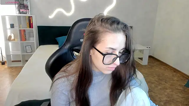 Snapshot of Sony_may chatting on 17, 10, 2025 Sony may online show from 17, 10, 2025