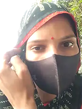 Snapshot of Pooja_suhani chatting on 24, 10, 2025 Pooja suhani online show from 24, 10, 2025