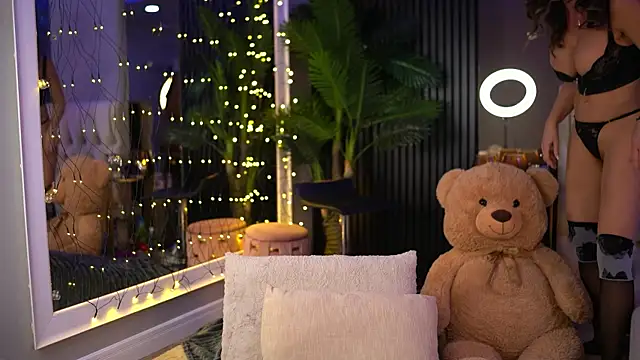 Snapshot of LuxenNoir chatting on 11, 1, 2026 LuxenNoir online show from 11, 1, 2026