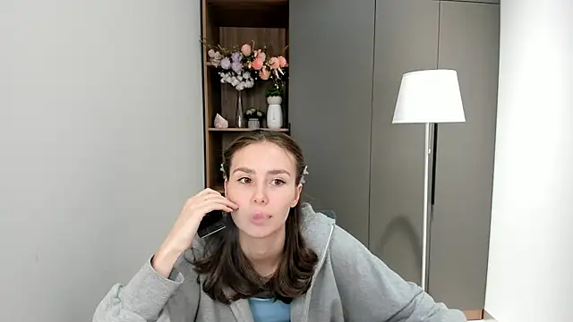 MonetLeitman online show from 12, 10, 2025