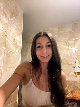 Snapshot of _Cleopatraaa_ chatting on 13, 10, 2025  Cleopatraaa  online show from 13, 10, 2025