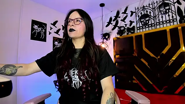 Evangelinejoness  online show from 6, 11, 2025