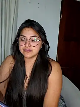 Snapshot of morenalatinaa chatting on 17, 1, 2026 morenalatinaa online show from 17, 1, 2026