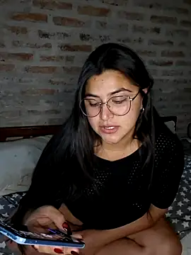 Snapshot of morenalatinaa chatting on 12, 3, 2026 morenalatinaa online show from 12, 3, 2026