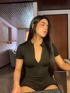 Snapshot of LunaMoore_Pink chatting on 19, 11, 2025 LunaMoore Pink online show from 19, 11, 2025