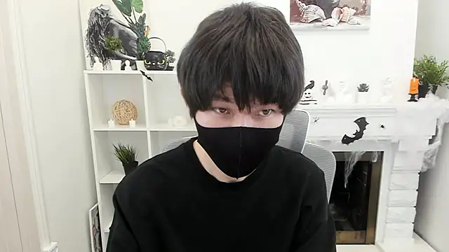 ShyAzianBoy online show from 24, 10, 2025