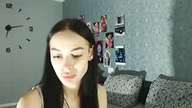 Daphne Darkthorn online show from 25, 10, 2025