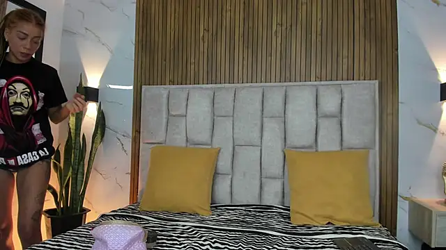 Sassha ferrer online show from 8, 1, 2026