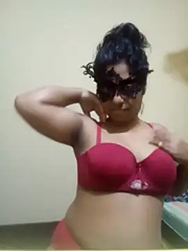 Snapshot of Expose_Queen chatting on 2, 12, 2025 Expose Queen online show from 2, 12, 2025