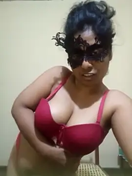 Snapshot of Expose_Queen chatting on 14, 12, 2025 Expose Queen online show from 14, 12, 2025