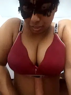 Expose Queen online show from 19, 6, 2026