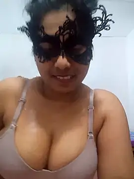 Expose Queen online show from 7, 7, 2026