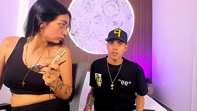 DerryAndIzzy online show from 30, 3, 2026