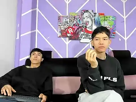 Snapshot of heyy_noah11 chatting on 26, 5, 2026 heyy noah11 online show from 26, 5, 2026