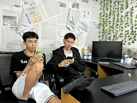 Snapshot of heyy_noah11 chatting on 23, 6, 2026 heyy noah11 online show from 23, 6, 2026