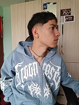 Snapshot of heyy_noah11 chatting on 19, 7, 2026 heyy noah11 online show from 19, 7, 2026