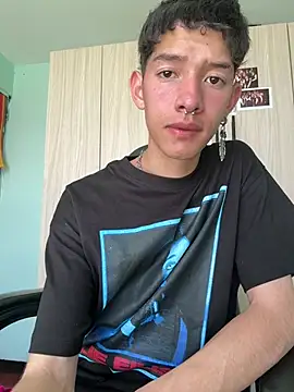 Snapshot of heyy_noah11 chatting on 28, 7, 2026 heyy noah11 online show from 28, 7, 2026