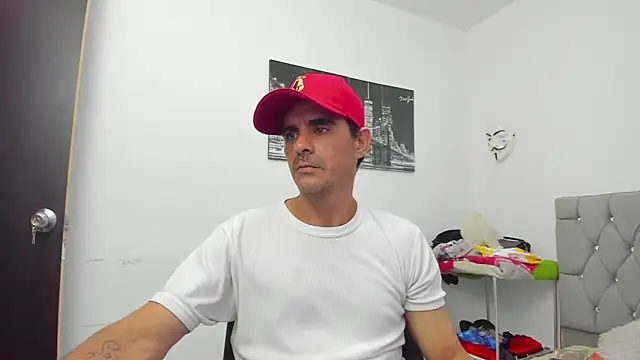 Snapshot of Sofi_And_Santy chatting on 29, 11, 2025 Sofi And Santy online show from 29, 11, 2025