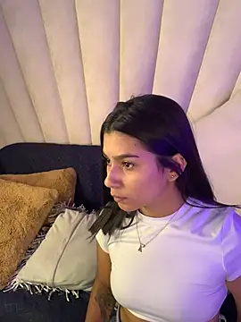 AlyssaRay online show from 5, 12, 2025