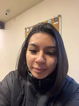 AlyssaRay online show from 7, 4, 2026