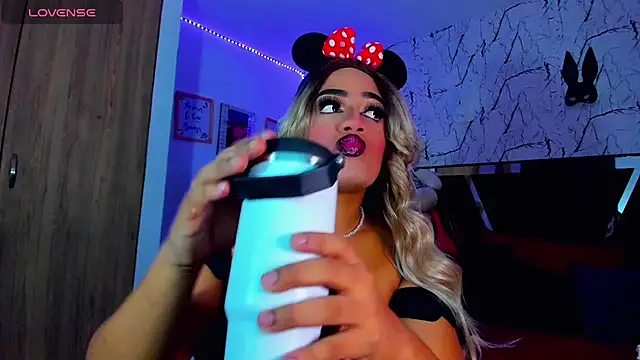 Snapshot of Sofiabigcock22 chatting on 1, 8, 2026 Sofiabigcock22 online show from 1, 8, 2026