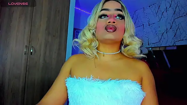 Snapshot of Sofiabigcock22 chatting on 5, 8, 2026 Sofiabigcock22 online show from 5, 8, 2026