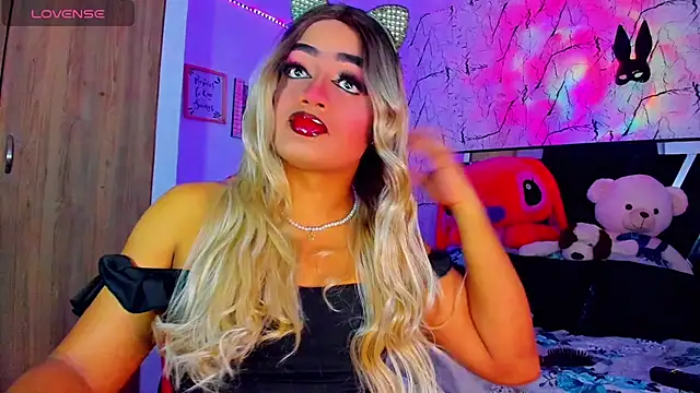 Snapshot of Sofiabigcock22 chatting on 7, 8, 2026 Sofiabigcock22 online show from 7, 8, 2026