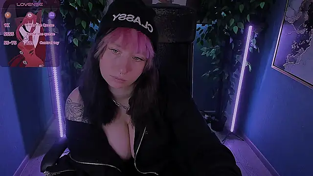 PeggyMcDean online show from 24, 10, 2025